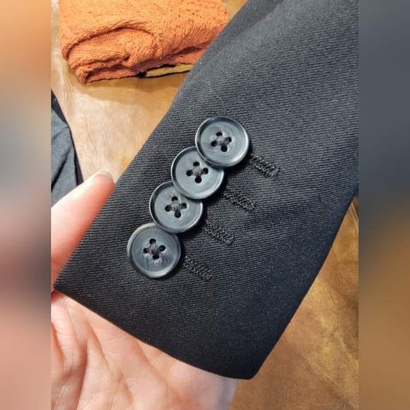 2 piece Egyptian made 44% Wool Suit - Picture 2 of 6